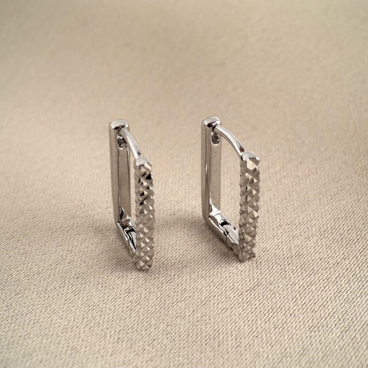 گوشواره مستطیل تراش‌دار ژوپینگ مدل X001090466 - دیدی کالا | DiDikala