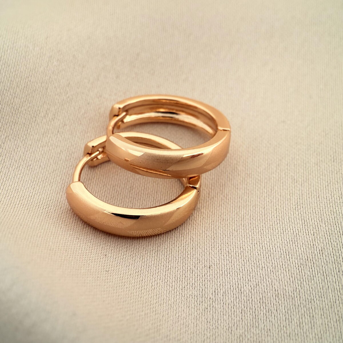 گوشواره حلقه‌ای طرح دار ژوپینگ مدل X001103778 - دیدی کالا | DiDikala