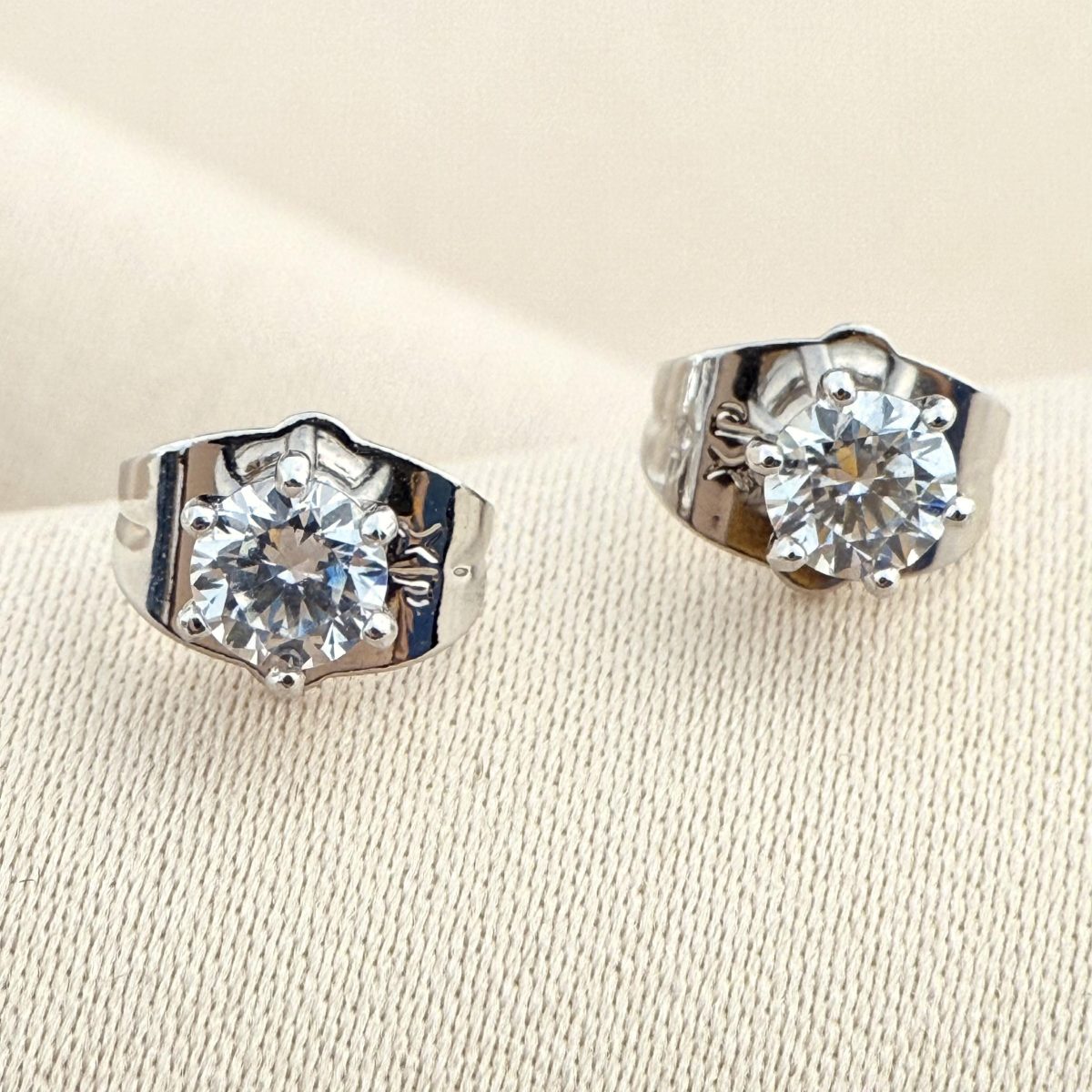 گوشواره نگین‌دار ژوپینگ مدل X001043260 - دیدی کالا | DiDikala